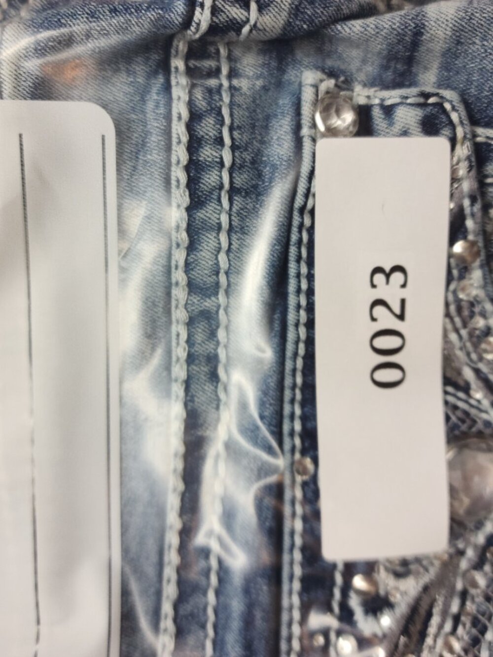 Rhinestone Embroidered Pocket Capri Jeans Light Wash Y2K Bling Sz 16 | Plus Size - Picture 16 of 16